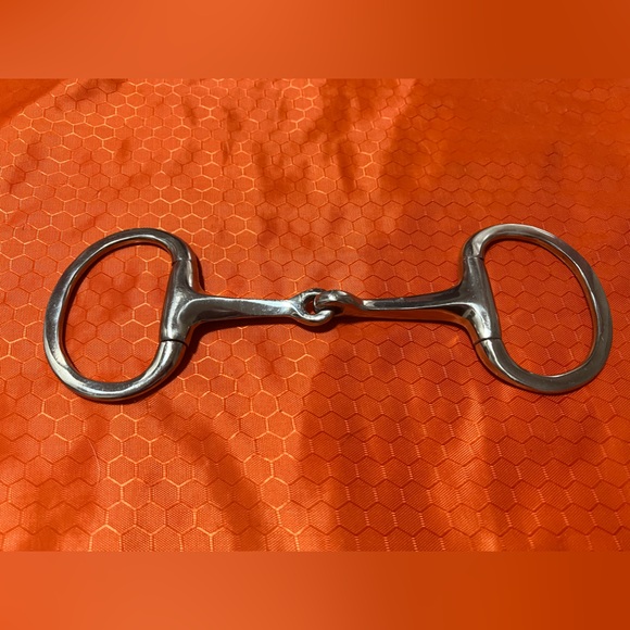 Eggbutt Slow Twist Snaffle - Horse Bit - Picture 2 of 3